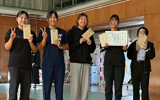 女子一位の学生たち
