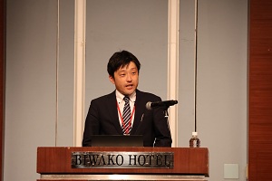 大学院生・苗代さんによる研究報告