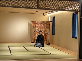 高砂を謡う様子