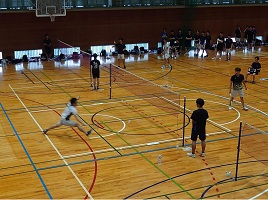 高速ラリーが繰り広げられた白熱のバドミントン