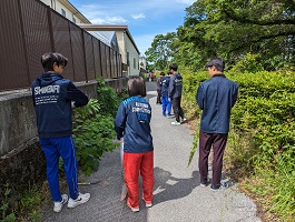 除草作業の様子1
