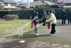 水消火器で操作体験